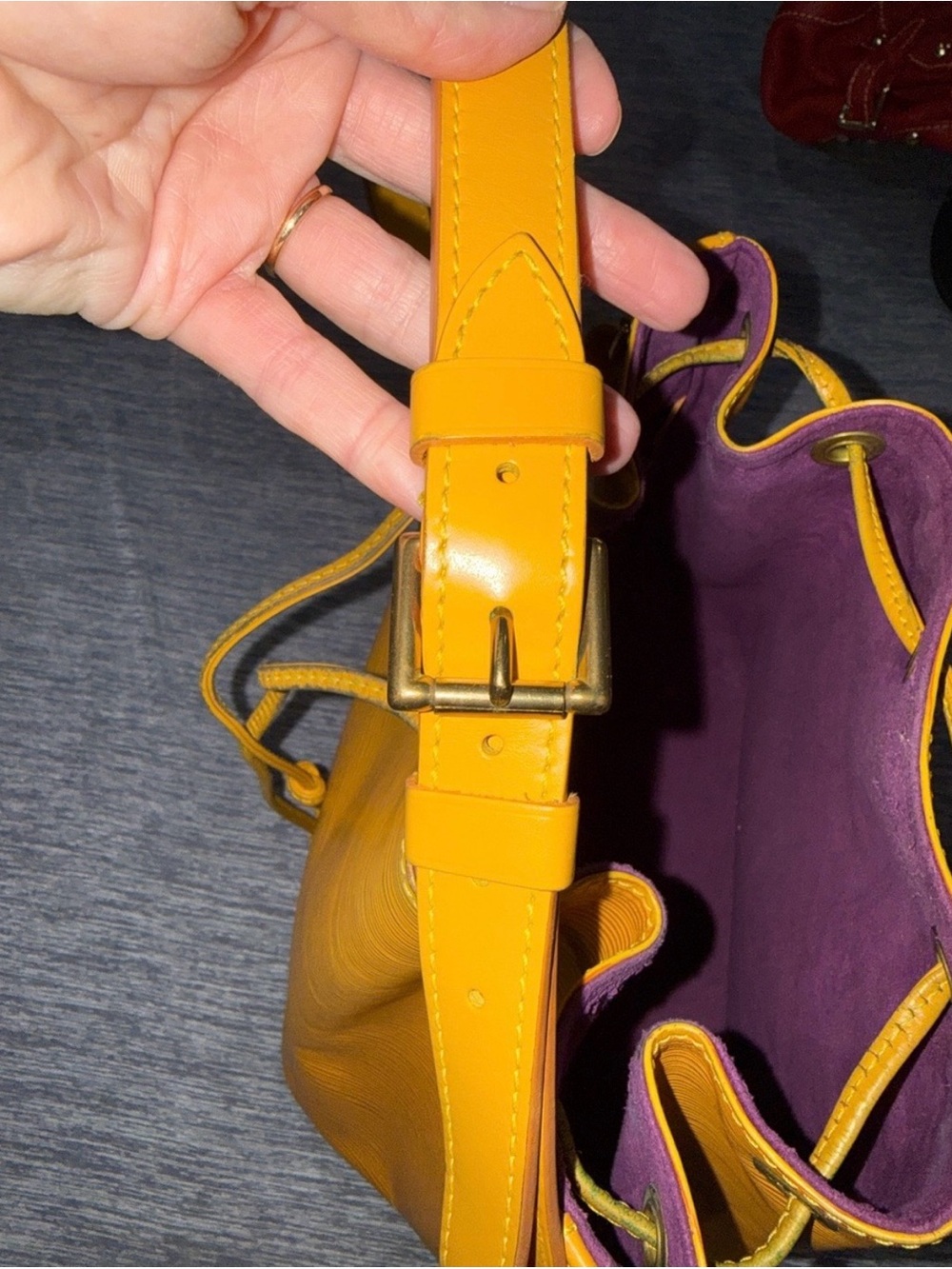 $749 LOUIS VUITTON - Picture 6 of 16